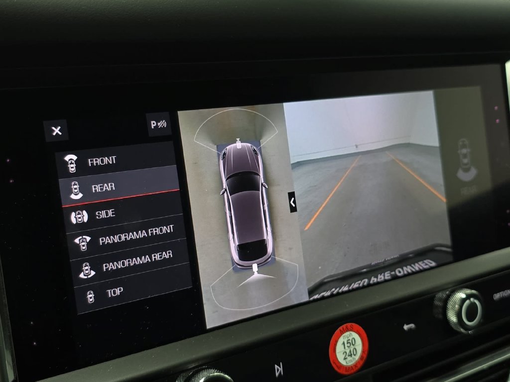 Certified 2026 Porsche Macan AWD/4WD image 18