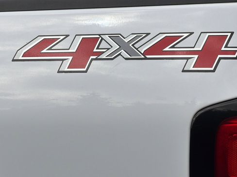 Used 2017 Chevrolet Silverado 1500 W/T image 22