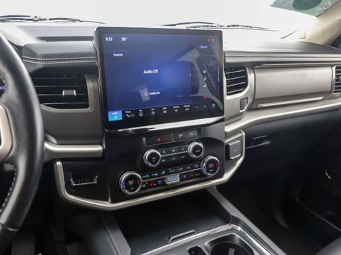 Used 2023 Ford Expedition Max XLT image 26