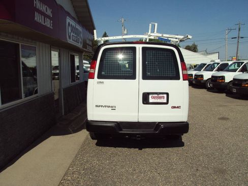 Used 2010 GMC Savana 1500 AWD image 6