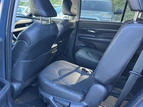 Used 2024 Toyota Grand Highlander AWD image 7