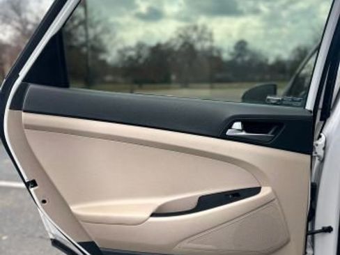 Used 2016 Hyundai Tucson Sport image 13