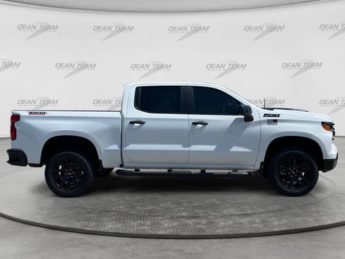 Used 2024 Chevrolet Silverado 1500 Custom Trail Boss w/ LPO, Dark Essentials Package AWD/4WD image 9