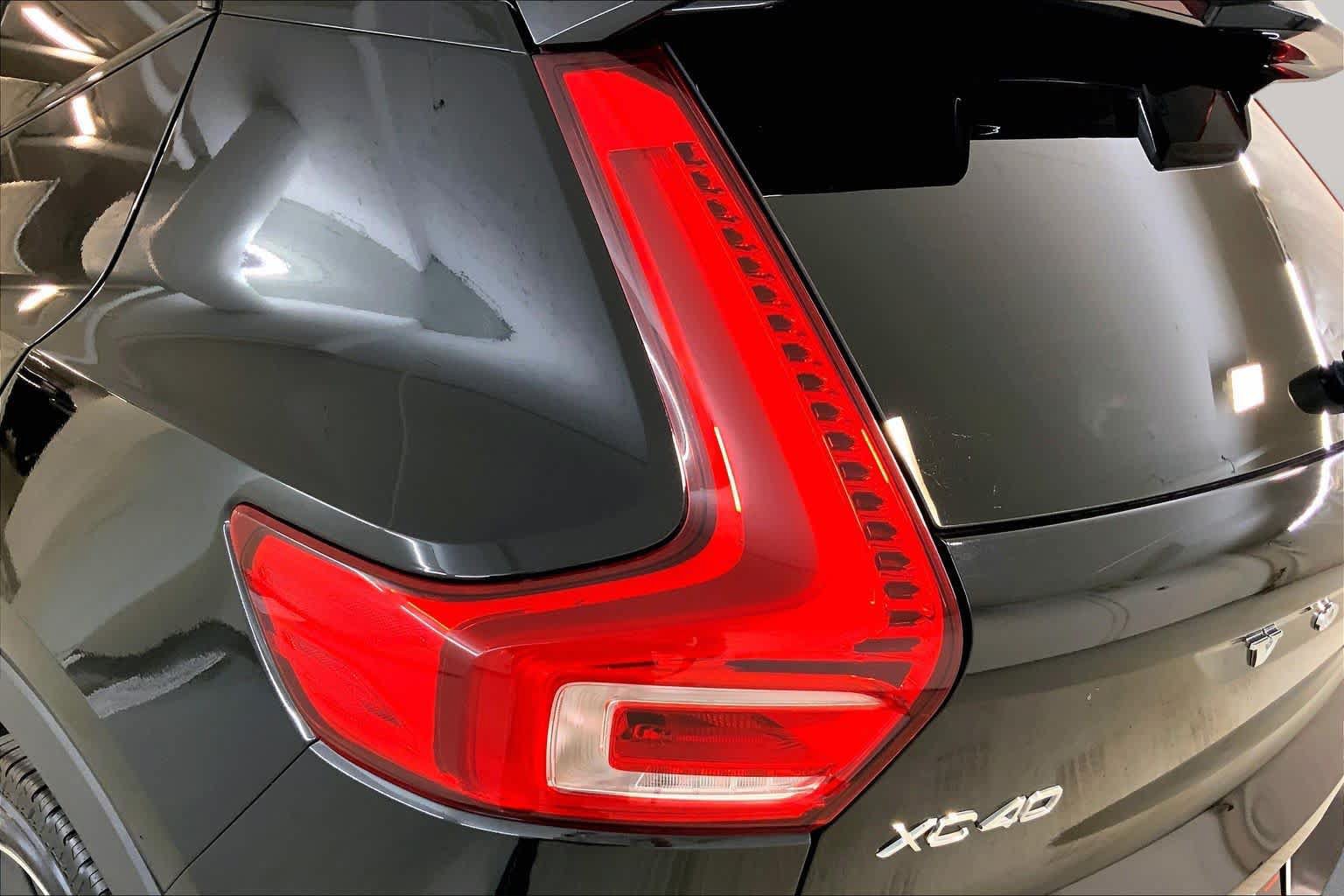 Used 2023 Volvo XC40 B5 Plus w/ Protection Package Premier AWD/4WD image 28