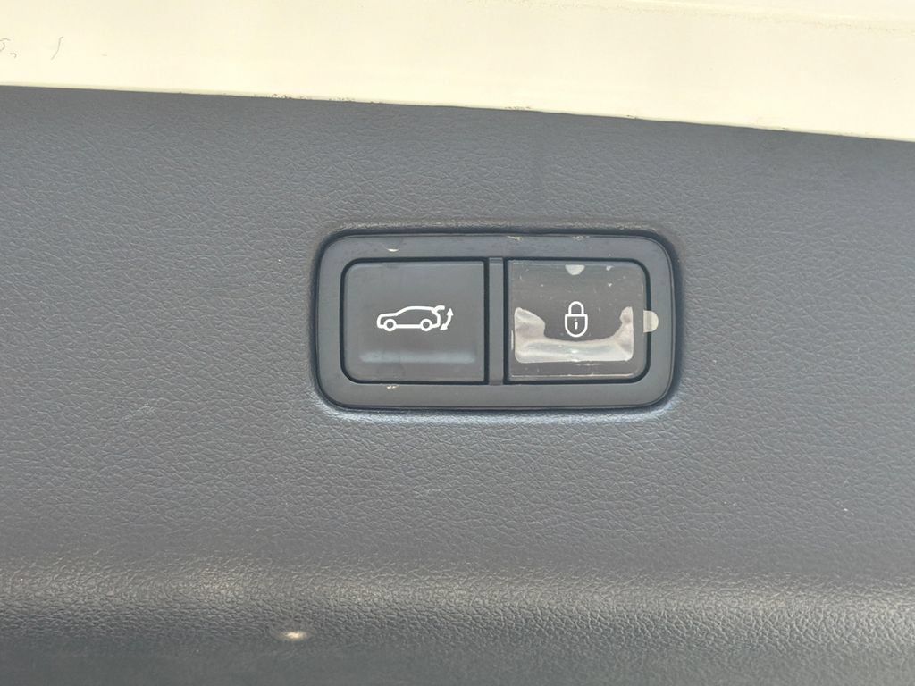 Used 2026 Genesis GV70 2.5T Select AWD/4WD image 22