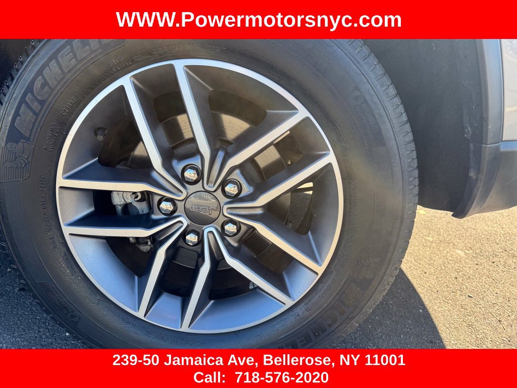Used 2021 Jeep Grand Cherokee Limited w/ Premium Lighting Group AWD/4WD image 16