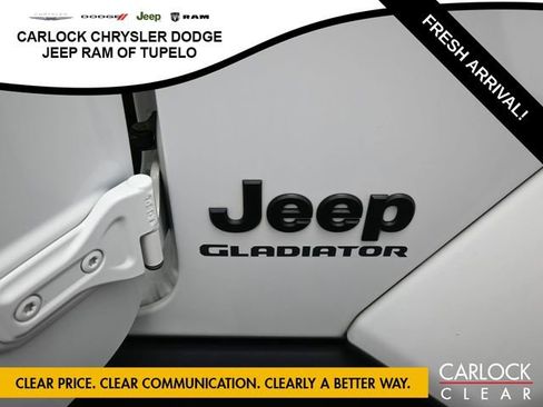 Used 2022 Jeep Gladiator Sport image 40