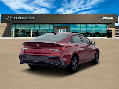 New 2026 Hyundai Elantra SEL Sport Premium FWD image 7