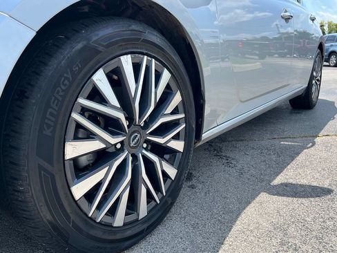 Used 2023 Nissan Altima 2.5 SV FWD image 15