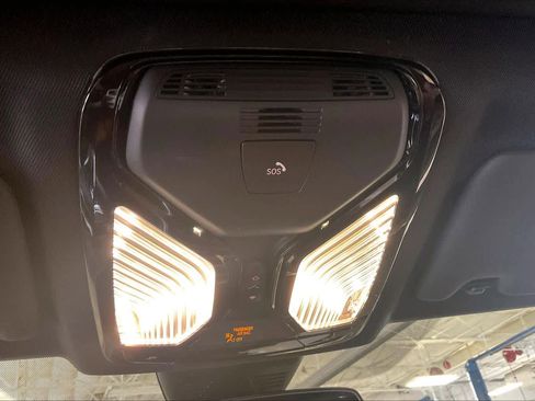 Certified 2023 BMW 330i Sedan w/ Driving Assistance Package image 35