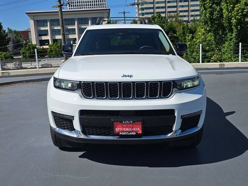 Used 2023 Jeep Grand Cherokee L Limited AWD/4WD image 8