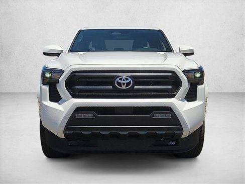 Certified 2025 Toyota Tacoma SR5 AWD/4WD image 2