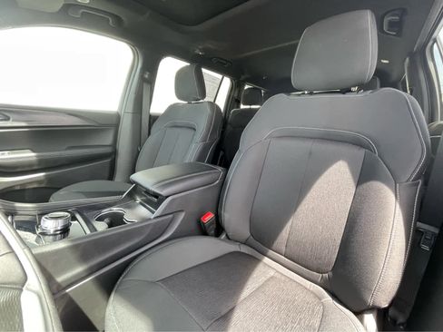 New 2025 Jeep Grand Cherokee L Laredo w/ Luxury Tech Group I image 22