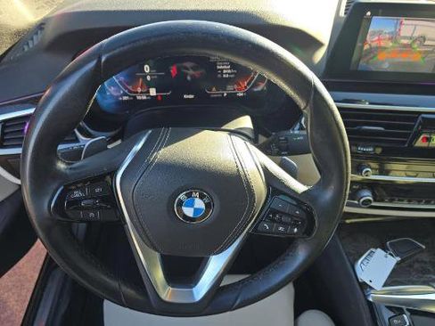 Used 2020 BMW 530i w/ Convenience Package image 7