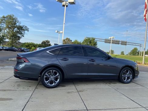 Used 2023 Honda Accord EX-L image 12