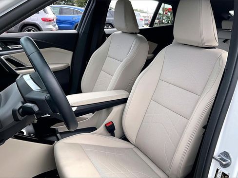 New 2025 BMW X2 xDrive28i w/ Premium Package image 8