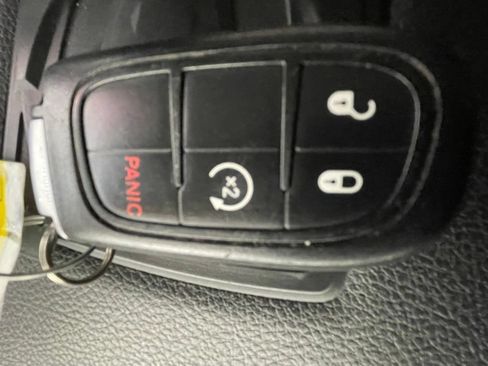 Used 2018 RAM 2500 Laramie w/ Snow Chief Group AWD/4WD image 32
