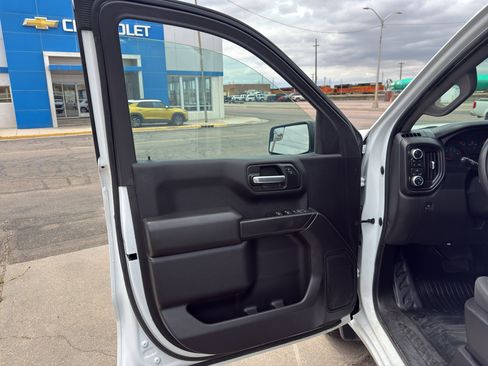 Used 2023 GMC Sierra 1500 Pro w/ Pro Value Package AWD/4WD image 11
