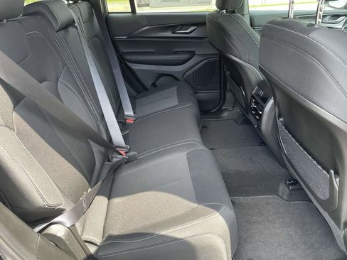 New 2025 Jeep Grand Cherokee Laredo image 29