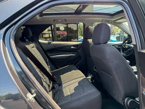 Used 2018 Chevrolet Equinox LT w/ Sun & Infotainment Package AWD/4WD image 15