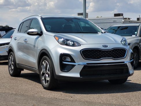 Used 2021 Kia Sportage EX FWD image 3