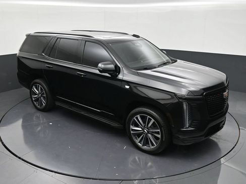 Used 2025 Cadillac Escalade Sport RWD image 21