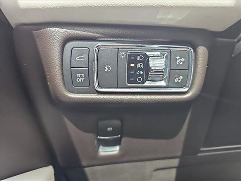 Used 2022 Lincoln Nautilus Black Label w/ Class II Trailer Tow Package image 20