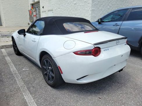 Used 2021 MAZDA MX-5 Miata Sport RWD image 4