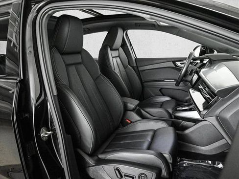 Certified 2023 Audi Q4 e-tron Premium Plus w/ Premium Plus AWD/4WD image 22