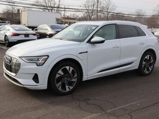 Used 2022 Audi e-tron Premium Plus w/ Premium Plus Package video 1