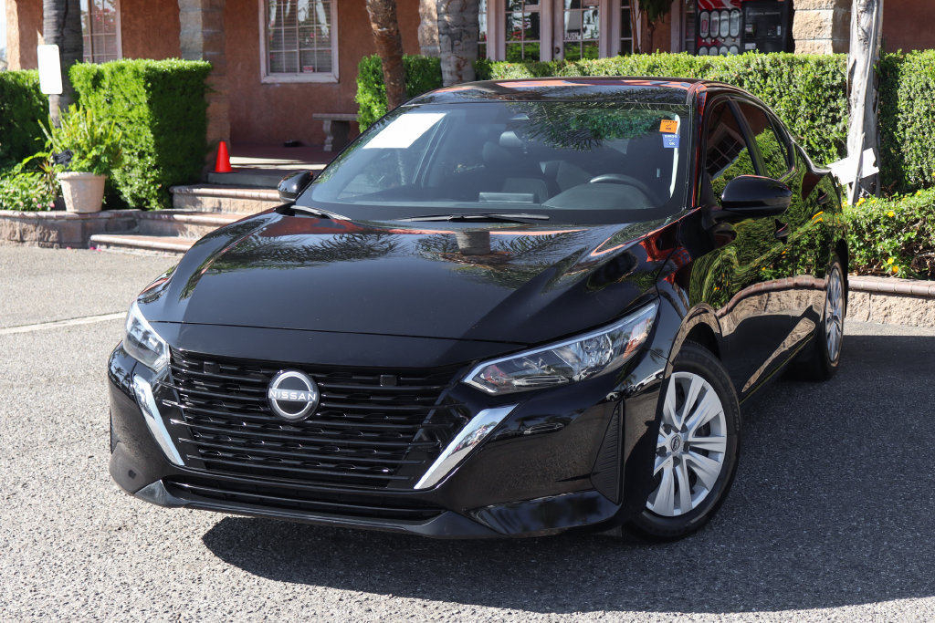 Used 2025 Nissan Sentra S FWD image 4