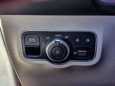 New 2026 Mercedes-Benz GLB 250 4MATIC image 26
