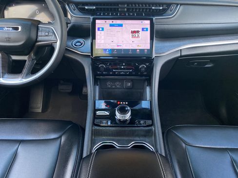 Used 2024 Jeep Grand Cherokee Limited 4xe image 15