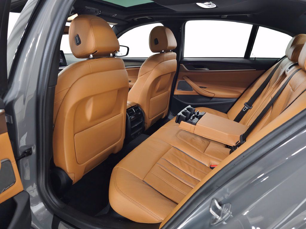 Used 2022 BMW 540i xDrive w/ M Sport Package AWD/4WD image 37