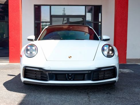 Used 2020 Porsche 911 Carrera RWD image 3