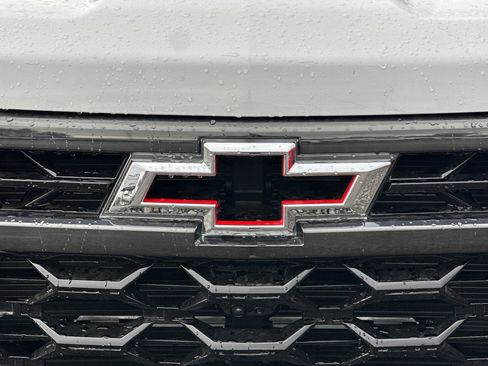 Used 2025 Chevrolet Silverado 1500 ZR2 w/ Technology Package image 41