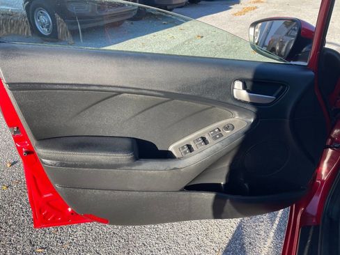 Used 2018 Kia Forte S FWD image 21