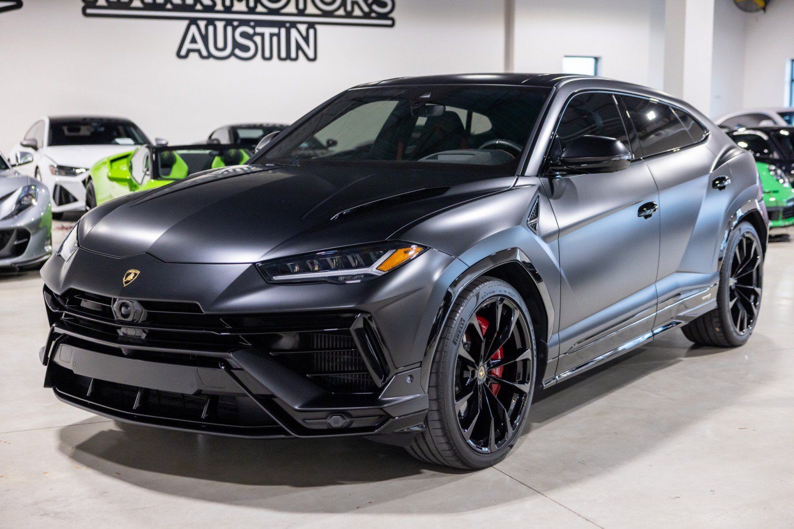 Used 2024 Lamborghini Urus S AWD/4WD image 12