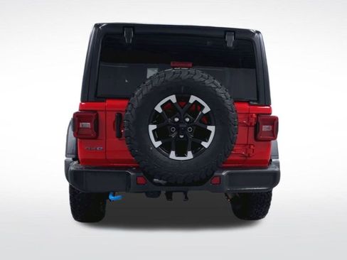 Used 2024 Jeep Wrangler Unlimited Rubicon 4xe w/ Convenience Group AWD/4WD image 22