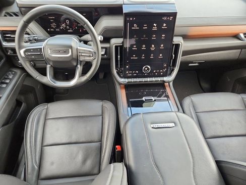 Used 2025 GMC Yukon Denali image 10