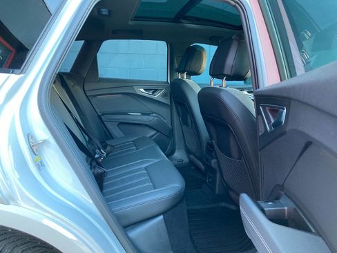 Used 2023 Audi Q4 e-tron Premium Plus w/ Premium Plus image 10