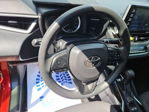 Used 2021 Toyota Corolla LE FWD image 14