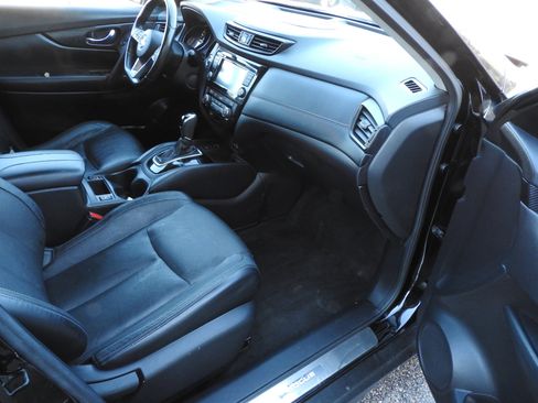 Used 2018 Nissan Rogue SL w/ Premium Package image 7