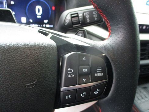 Used 2025 Ford Explorer ST image 7