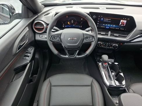 New 2026 Chevrolet Trax RS w/ Sunroof Package image 8