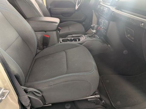 Used 2022 Jeep Wrangler Unlimited Rubicon 4xe w/ Cold Weather Group image 32