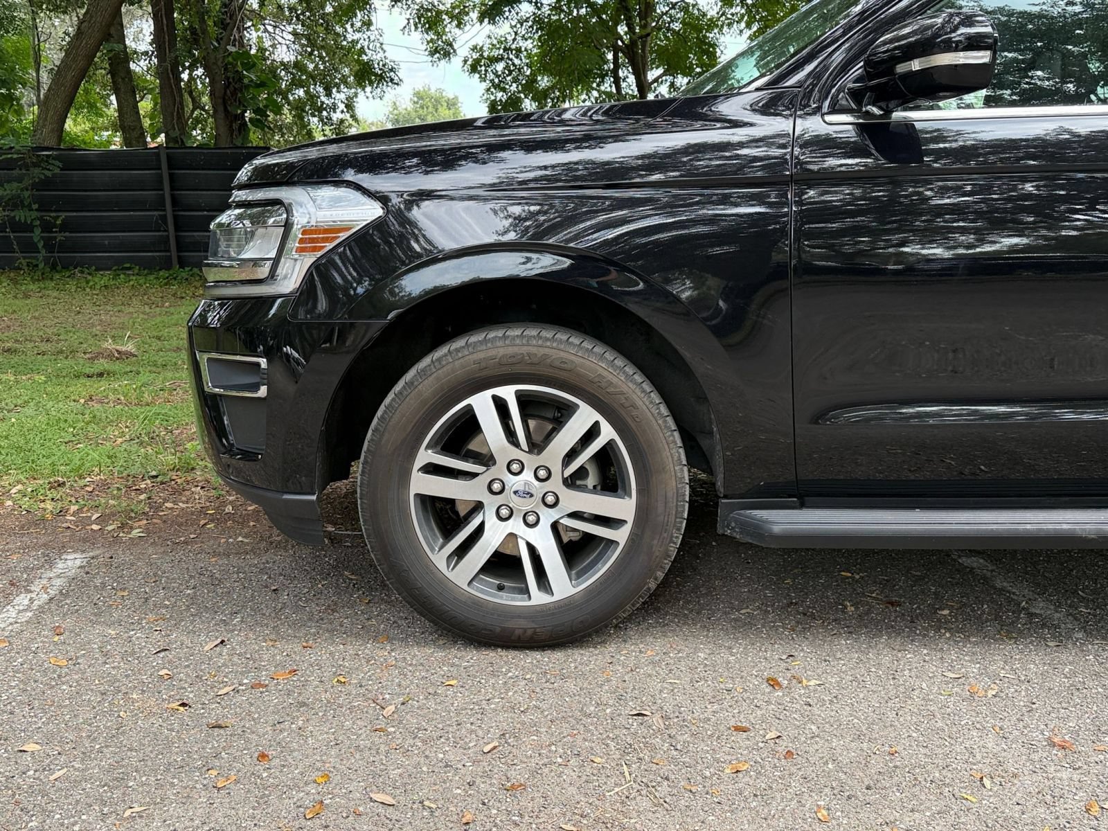 Used 2024 Ford Expedition Limited AWD/4WD image 31