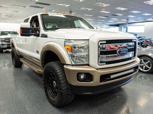 Used 2014 Ford F350 King Ranch image 3