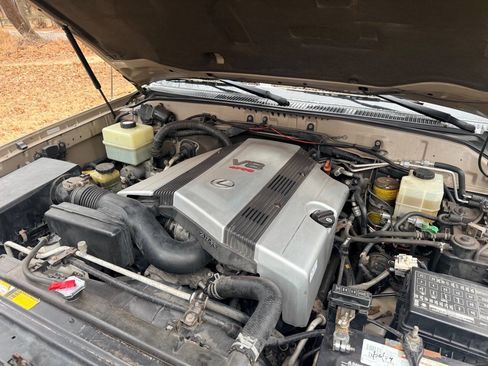 Used 2001 Lexus LX 470 4WD image 46