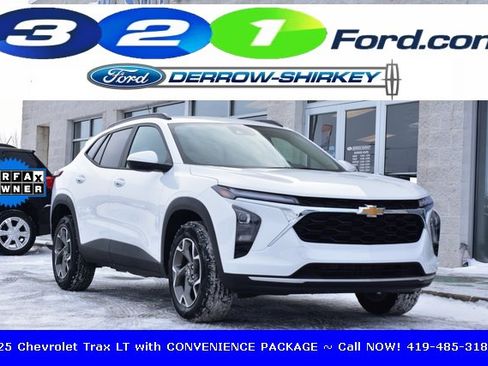 Used 2025 Chevrolet Trax LT w/ LT Convenience Package image 1